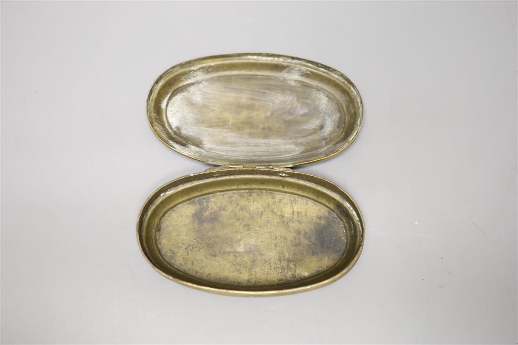An 18th century Dutch brass tobacco box, width 13.5cm